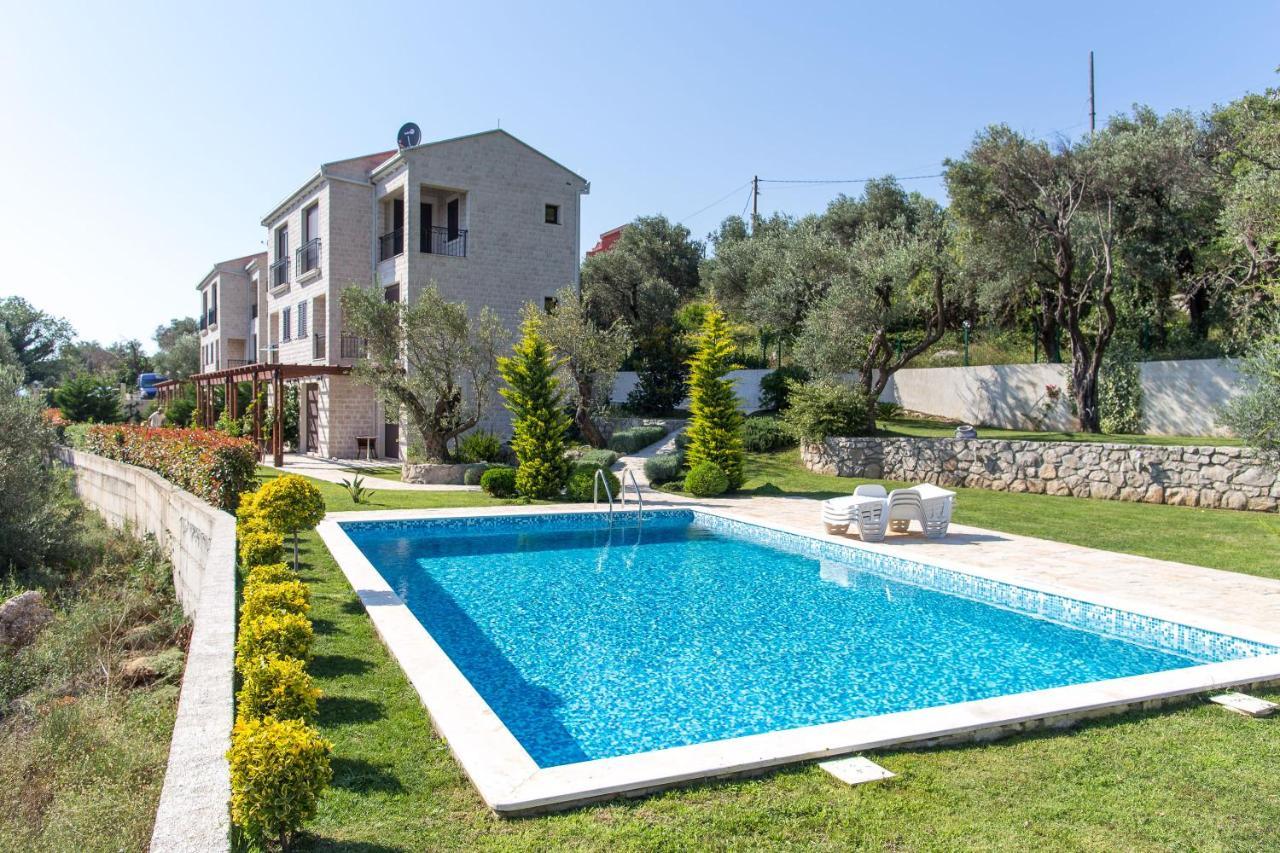 Villa Townhouse Virginia Petrovac Exterior foto