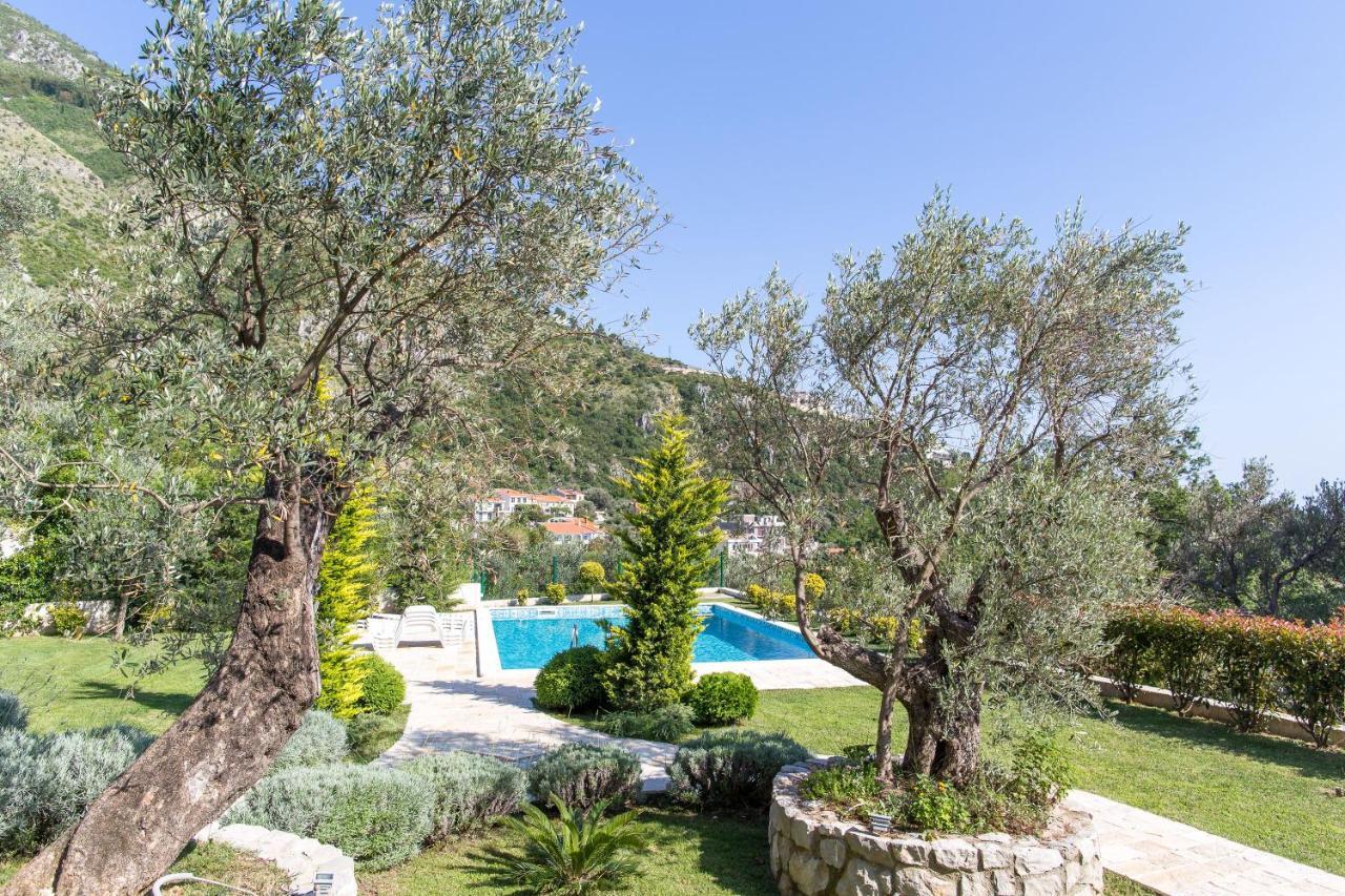 Villa Townhouse Virginia Petrovac Exterior foto